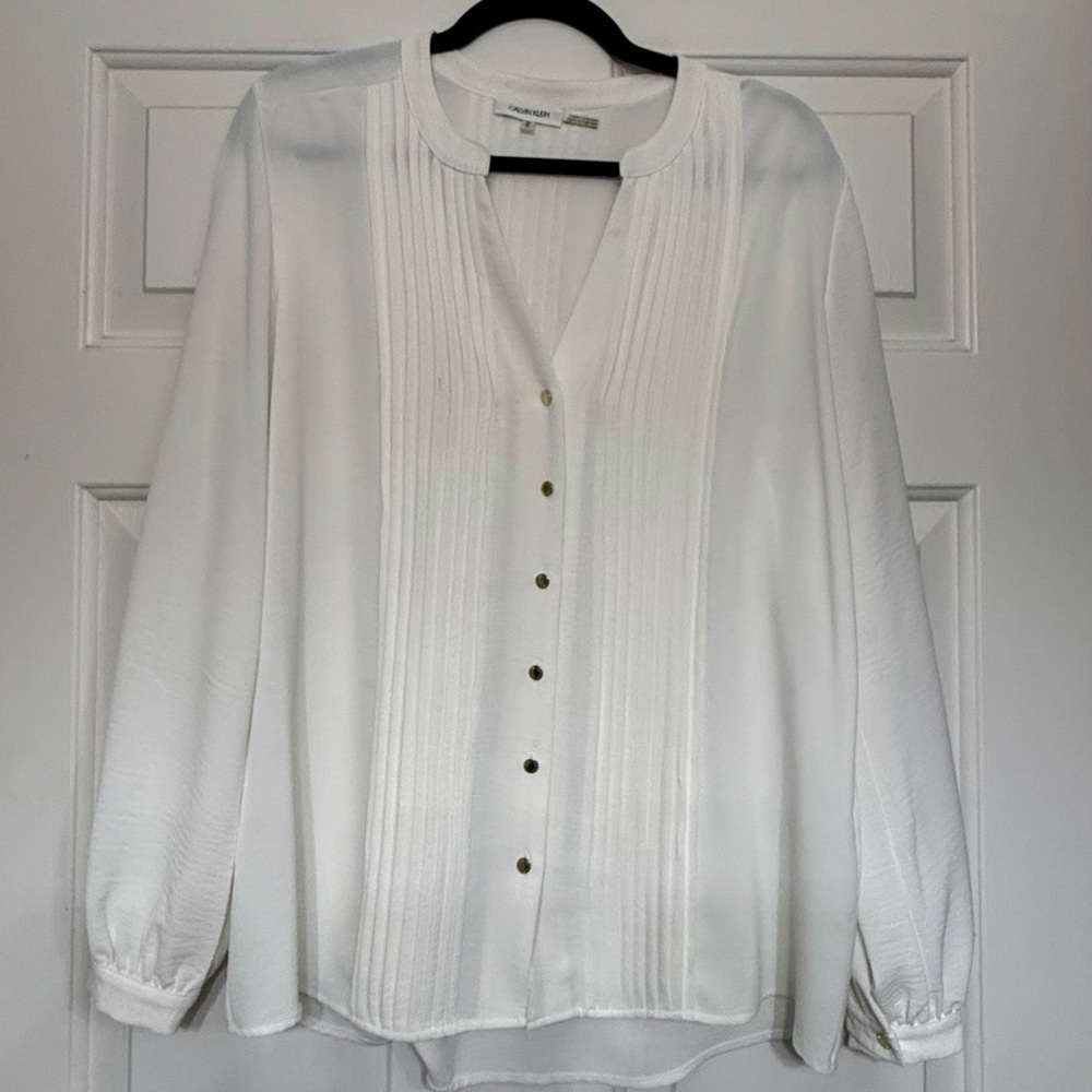 Calvin Klein Ivory Pintuck Blouse Long Sleeve Button Front Top Size Medium - Picture 2 of 4